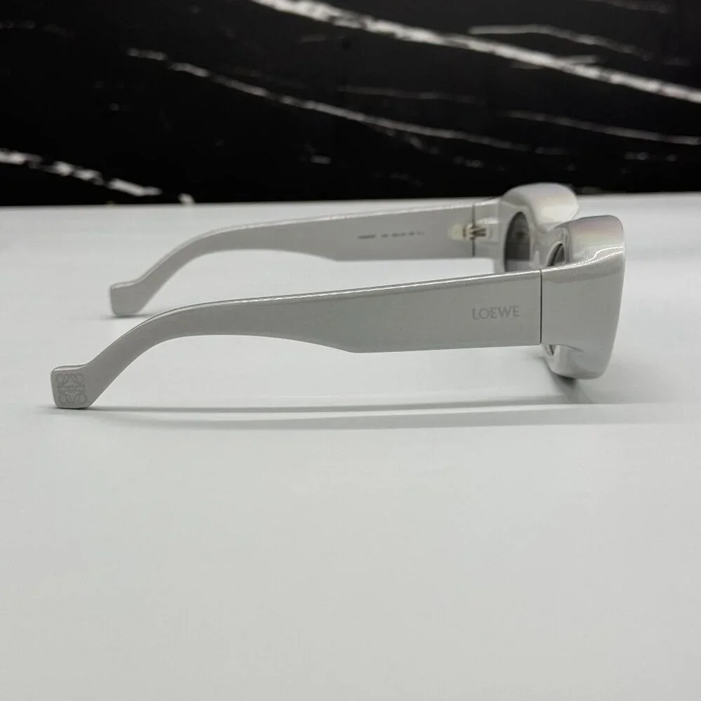 NEW LOEWE SILVER UNISEX SUNGLASSES LOEWE LW40033I 24C